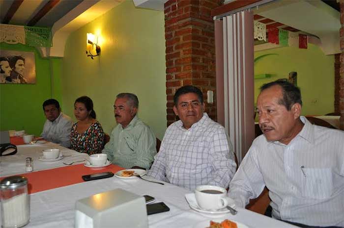Priistas mixtecos exigen a su dirigencia un candidato de la región