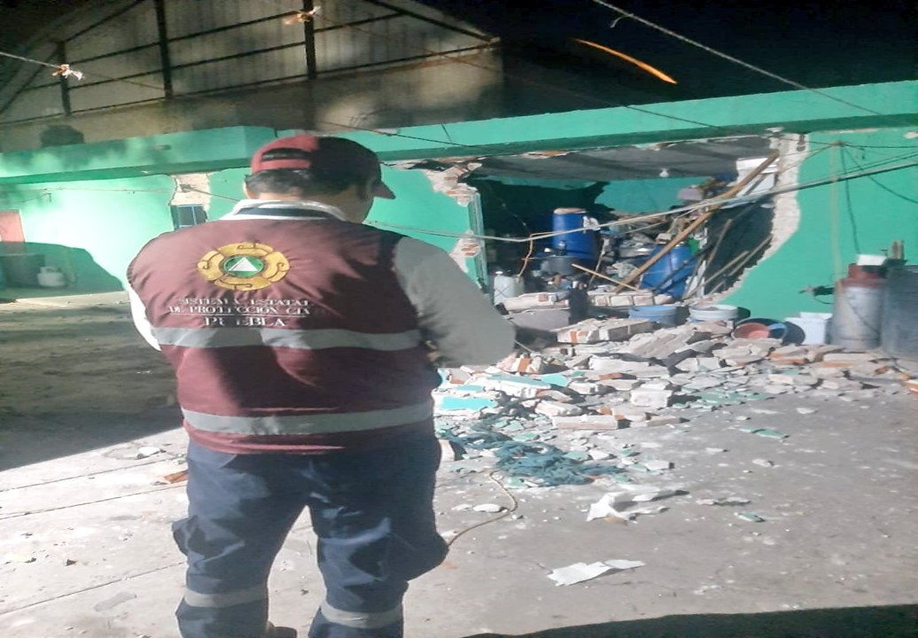 Explota departamento en San Pablo Xochimehuacan