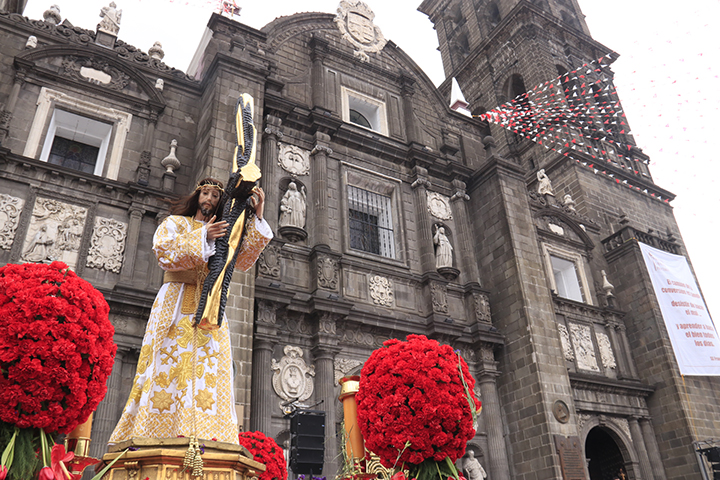 EN VIVO Inicia Procesión en la capital Poblana