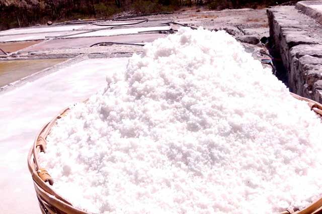 Promueven la producción de sal de Zapotitlán en Tehuacán