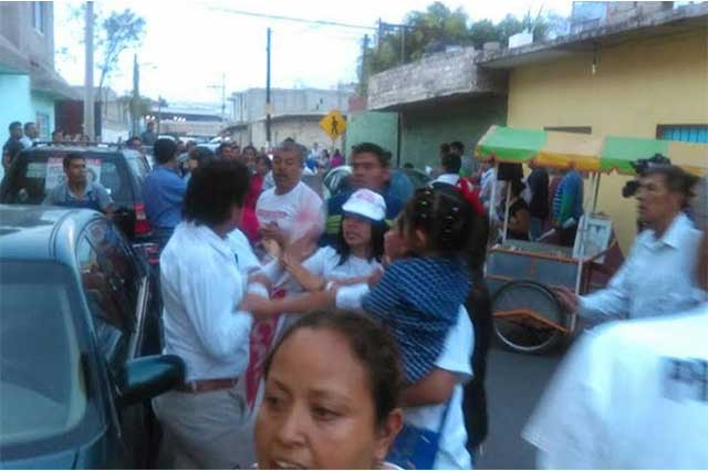 Riñen priístas de la comuna de Tehuacán tras mitin de Blanca Alcalá