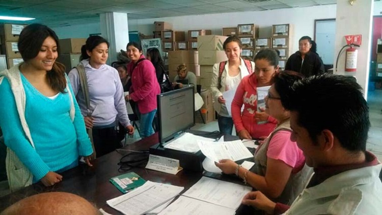 Da prospera apoyos a universitarios de Tehuacán y Ajalpan