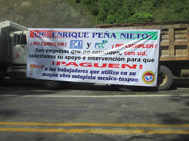 Transportistas protestan contra ICA en la Nuevo Necaxa - Tihuatlán