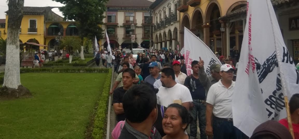 Marchan en Huauchinango para exigir mayor apoyo para el campo