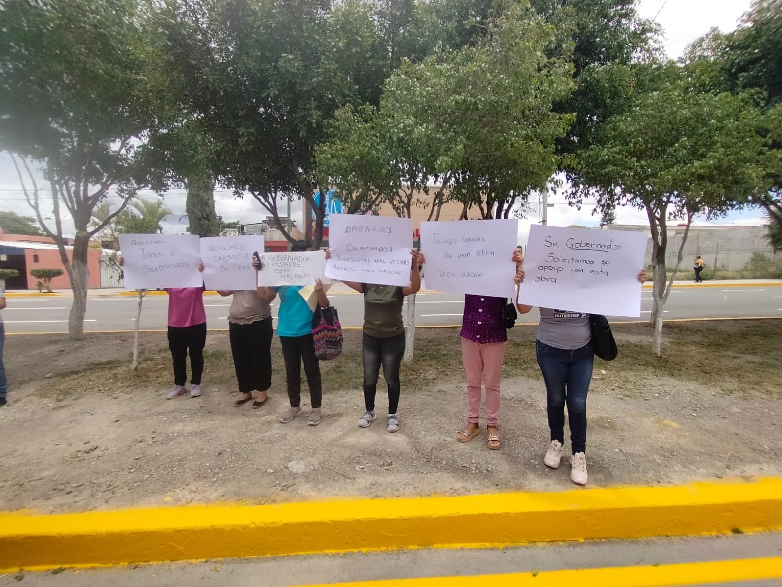 Protestan vecinos de Tehuacán en inauguración de obra por parte del gobernador Barbosa