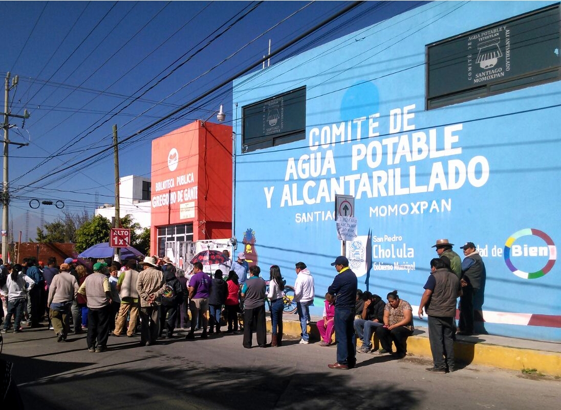 Pobladores recuperan inmueble del Comité de Agua en Momoxpan