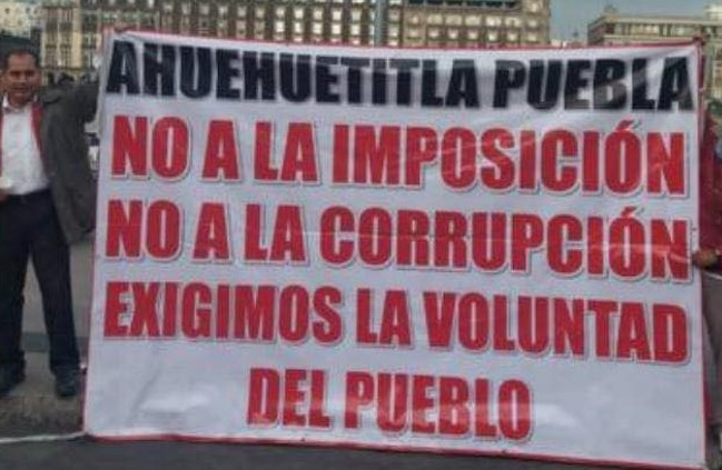 Pobladores de Ahuehuetitla protestan en Palacio Nacional  