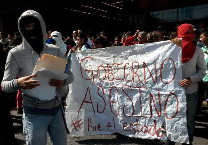 Protestan en municipios por normalistas desaparecidos