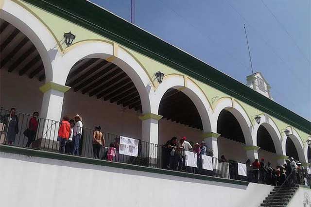 Protestan en Chiautzingo por secuestro de director de Seguridad