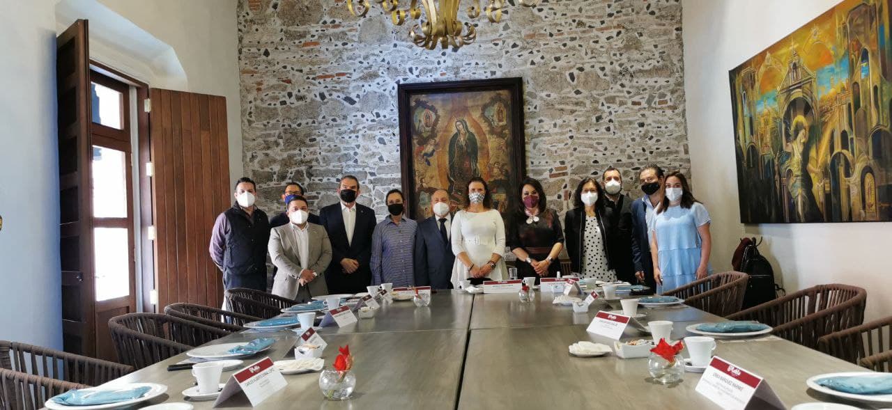 Ayuntamiento de Puebla entrega proyecto del Clúster de Turismo Médico