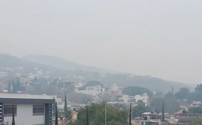 Por incendios forestales suspenden clases en Chilpancingo y Acapulco