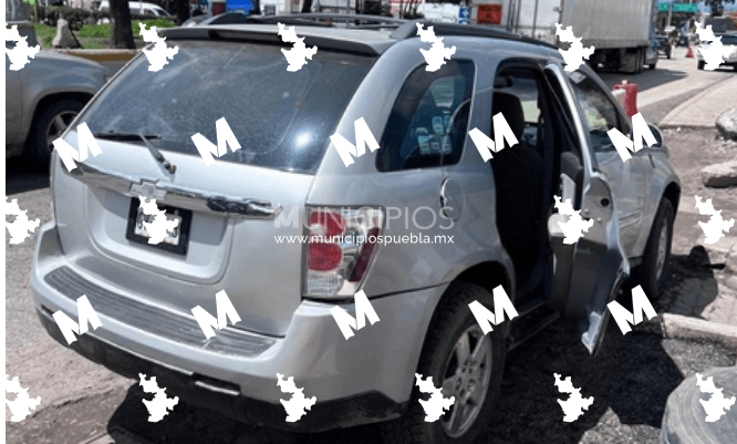 Ladrones abandonan camioneta al ser descubiertos en atraco en Texmelucan