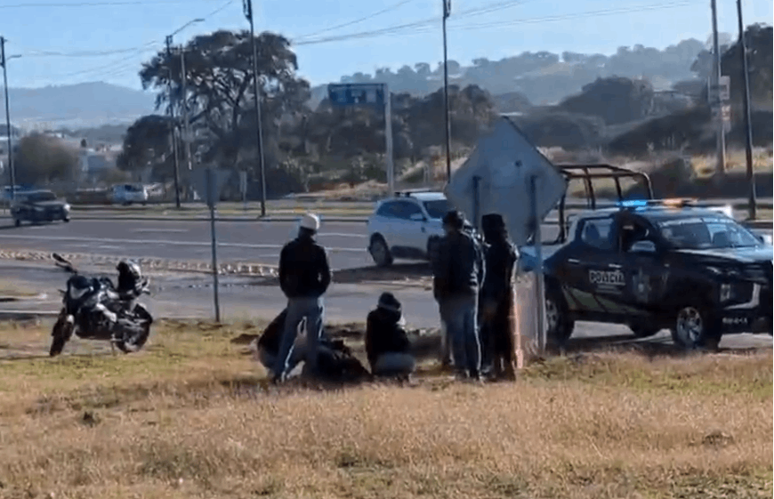 Se accidentan dos motociclistas esta tarde en el Periférico