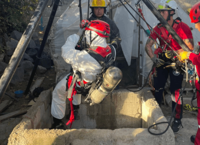 Omar cae a pozo de 22 metros de profundidad y muere en Cuautlancingo