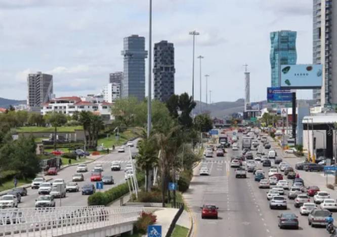 Cerrarán lateral de la Vía Atlixcáyotl con sentido a Puebla