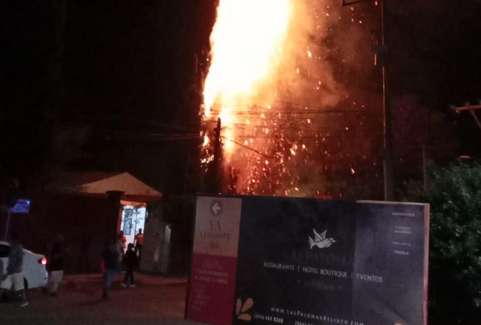 Se incendia predio cerca de restaurante famoso de Atlixco