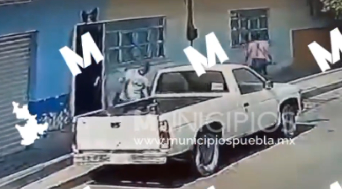 VIDEO Se roba una camioneta en menos de un minuto en Tehuacán