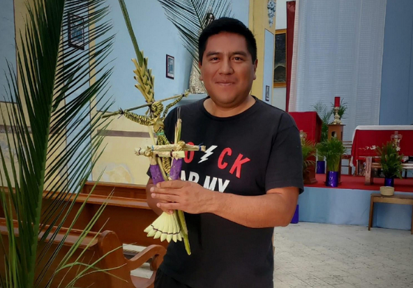 Cumplen atlixquenes con domingo de ramos previo a la Semana Mayor