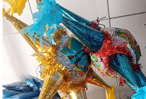 Piñatas, símbolo de las posadas y cumpleaños en Texmelucan