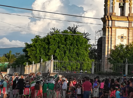 Levantan a El Cholo en pleno zócalo de Tzicatlán, en Huehuetlán el Chico