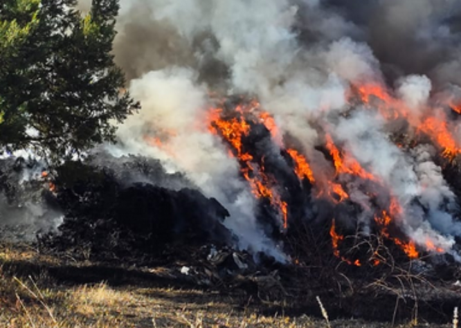 Incendio de borra alarma a vecinos del municipio de Amozoc