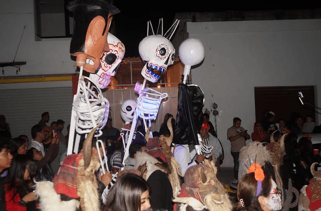 Realizan la tradicional Calenda en Tecamachalco