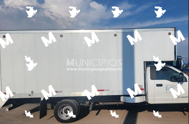 Recuperan camioneta robada en Texmelucan con mercancía valuada en 2 mdp