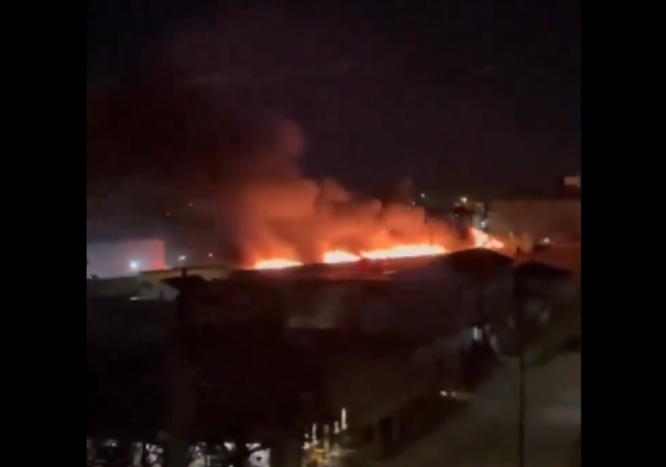 VIDEO Tren incendiándose pasa por calles de Canadá
