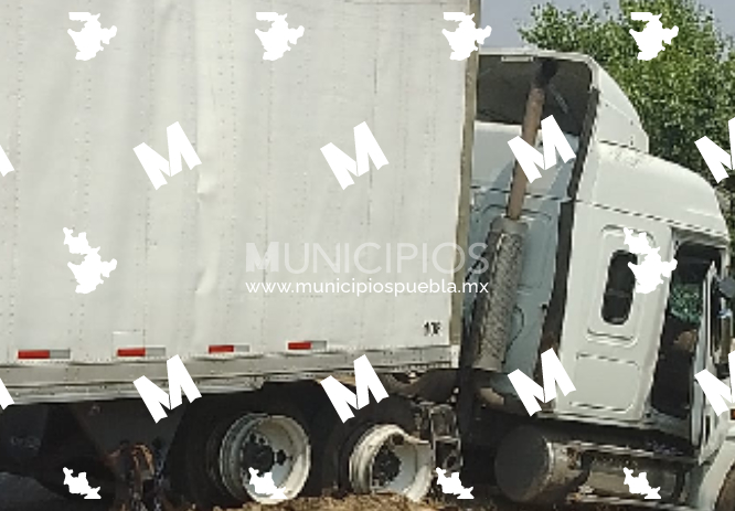 Tarde de accidentes en la México-Puebla en Llano Grande y Xoxtla