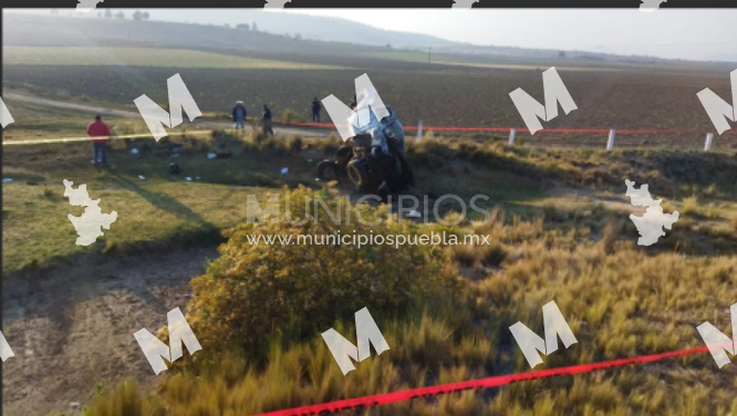 Muere hombre al volcar su camioneta sobre la Virreyes-Teziutlán
