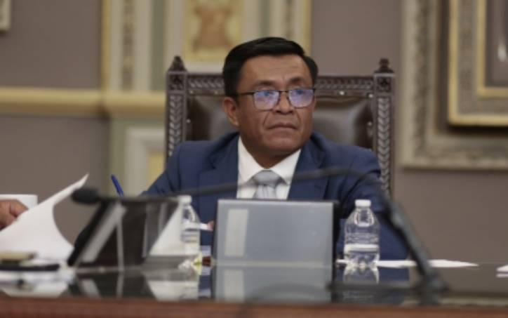 Congreso exhorta a ayuntamientos a aplicar la Ley sobre contaminación visual