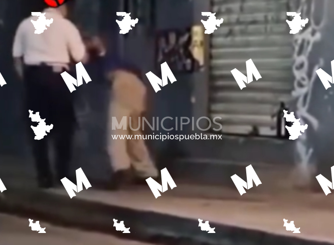 Taquero da derechazo a borrachito en Xochimehuacan