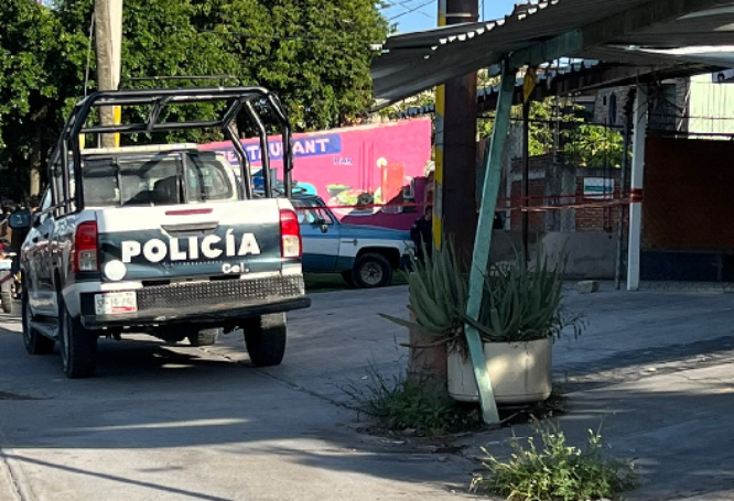 A puñaladas matan a dueño de bar El Negrito en Izúcar