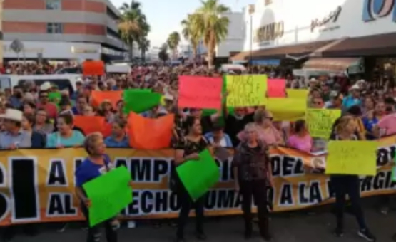 Marchan en Sonora contra altas tarifas de luz de la CFE