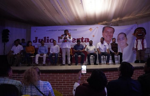 Ediles de la región de Tecamachalco se reúnen con Julio Huerta 