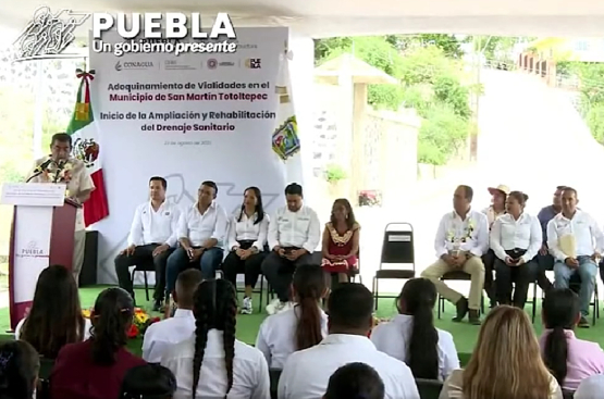Inaugura Sergio Salomón obras en Totoltepec, con inversión de 7 mdp