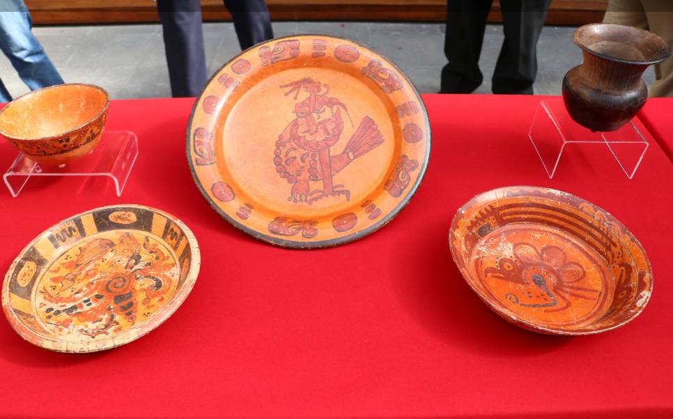 Restauran 17 piezas arqueológicas de la Ceramoteca Eduardo Noguera Auza