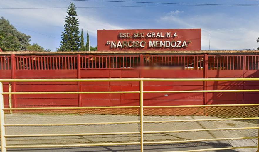 Estudiantes de secundaria se desmayan en ensayo de desfile en Puebla capital