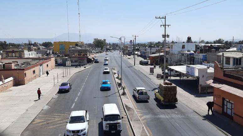 En Cuapiaxtla roban vehículo a maestros mientras se dirigían a su trabajo 