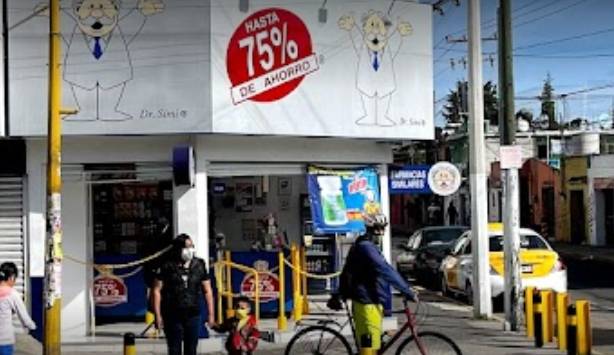 Bebé muere por broncoaspiración en farmacia Simi en Puebla capital