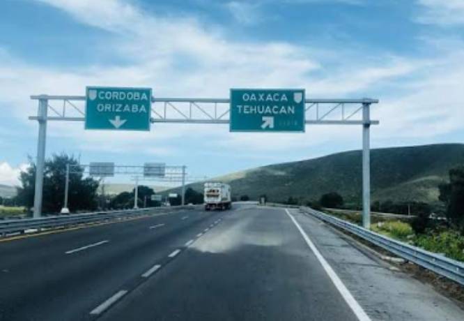 Casi 3 mdp costará colocar defensas metálicas en la Cuacnopalan-Oaxaca
