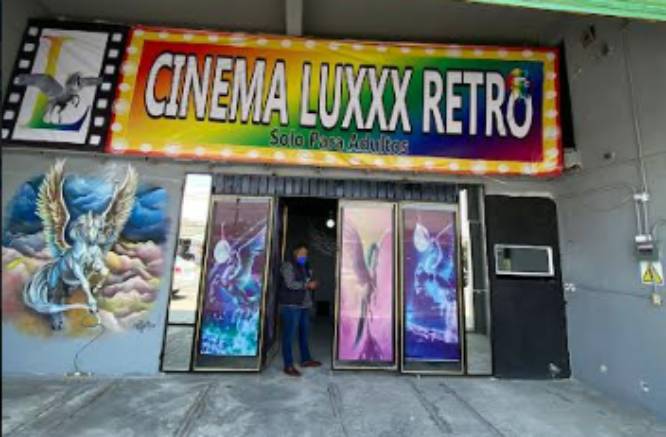 Ayuntamiento de Puebla clausura cine para adultos
