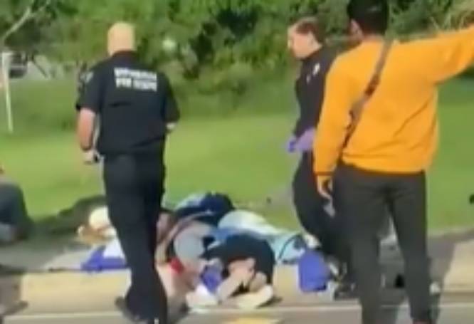 VIDEO Conductor atropella y mata a 7 migrantes en Texas