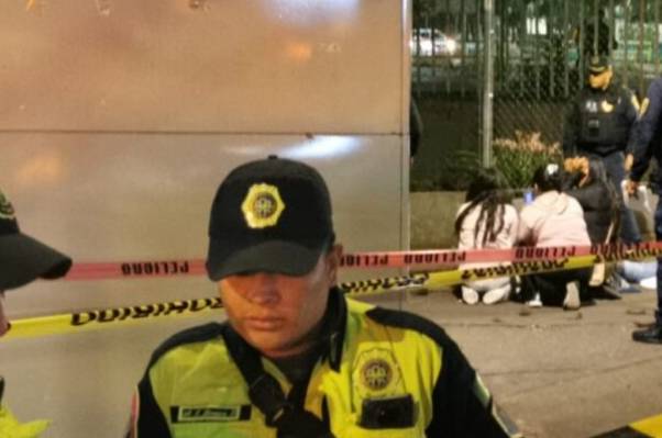 Le avienta petardo en la cara a adolescente y muere tras explotarle