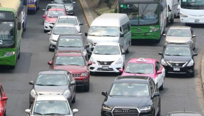 Entérate cuáles autos no circulan este 30 de mayo en el Valle de México
