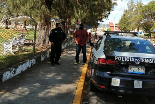 Vecinos se quejan de instalación de ambulantes en parque de Atlixco
