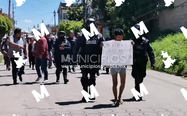 Golpean, desnudan y pasean a supuesto ladrón en calles de Tlaxcala