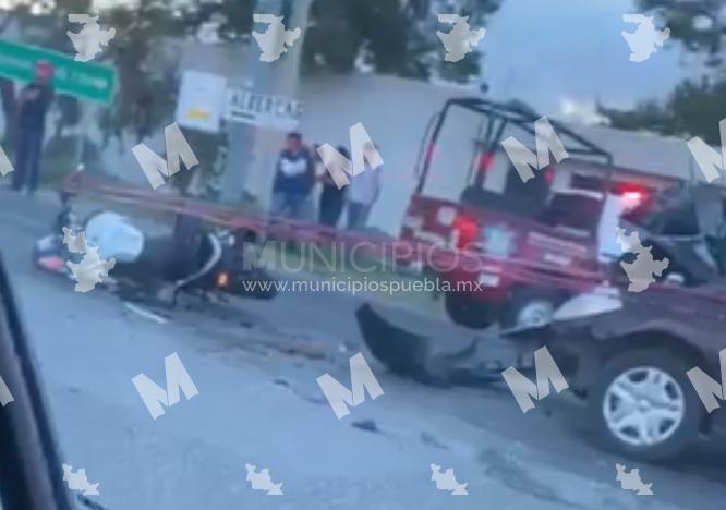 VIDEO Joven motocicleta muere al chocar contra auto en Tlahuapan