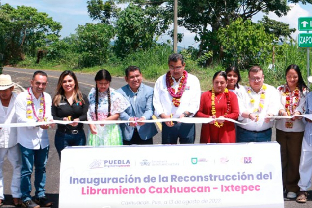 Inaugura Sergio Salomón reconstrucción de Carretera Tramo Caxhuacan-Ixtepec