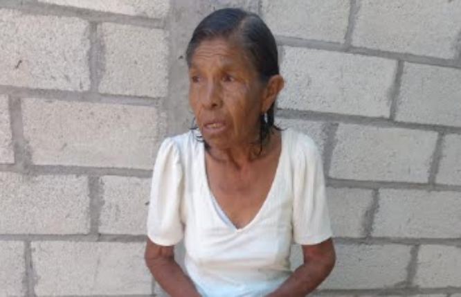 Encuentran con vida a mujer de la tercera edad desaparecida en Xochiltepec